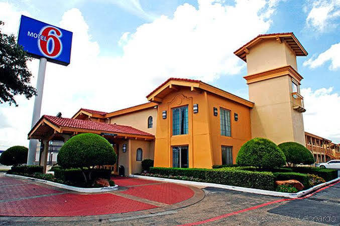 6-denton, Tx - Unt Hotel