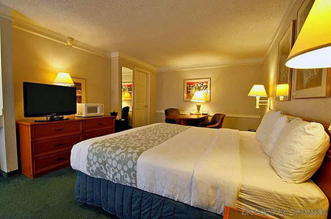 Hotel 6-denton, Tx - Unt Denton